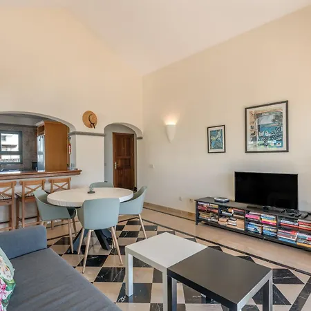 Alessia, Holiday home